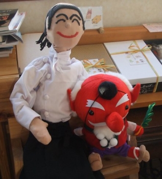 Tengu and his friend, master of Les Halles Deli in Komatsu